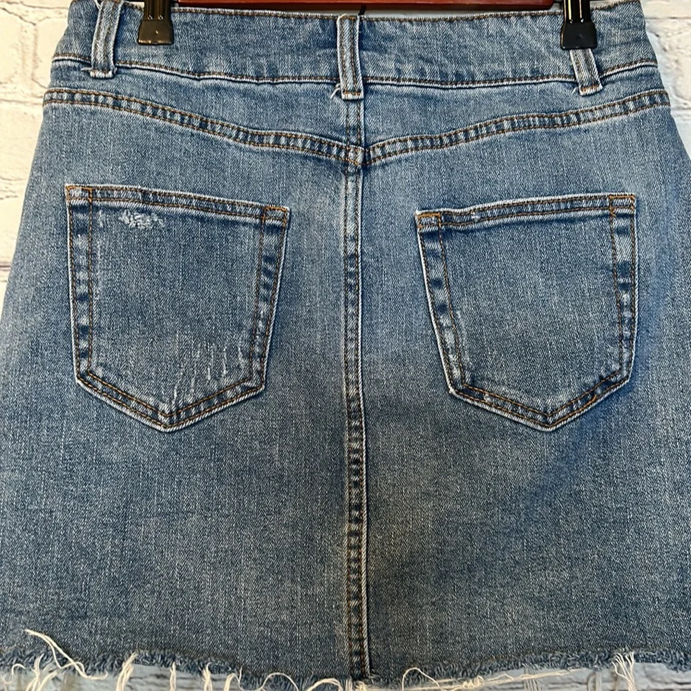 Wild Fable Distressed Straight Blue Jean Skirt Size 4 Excellent Condition
